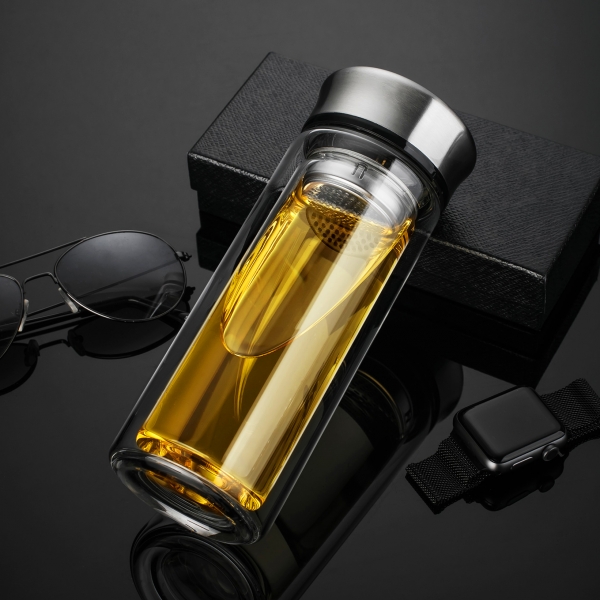 如何選購一個健康的杯子呢？用什么杯子喝水呢